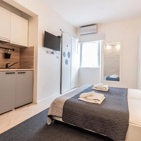 L&b Old Town Pensionat 3*